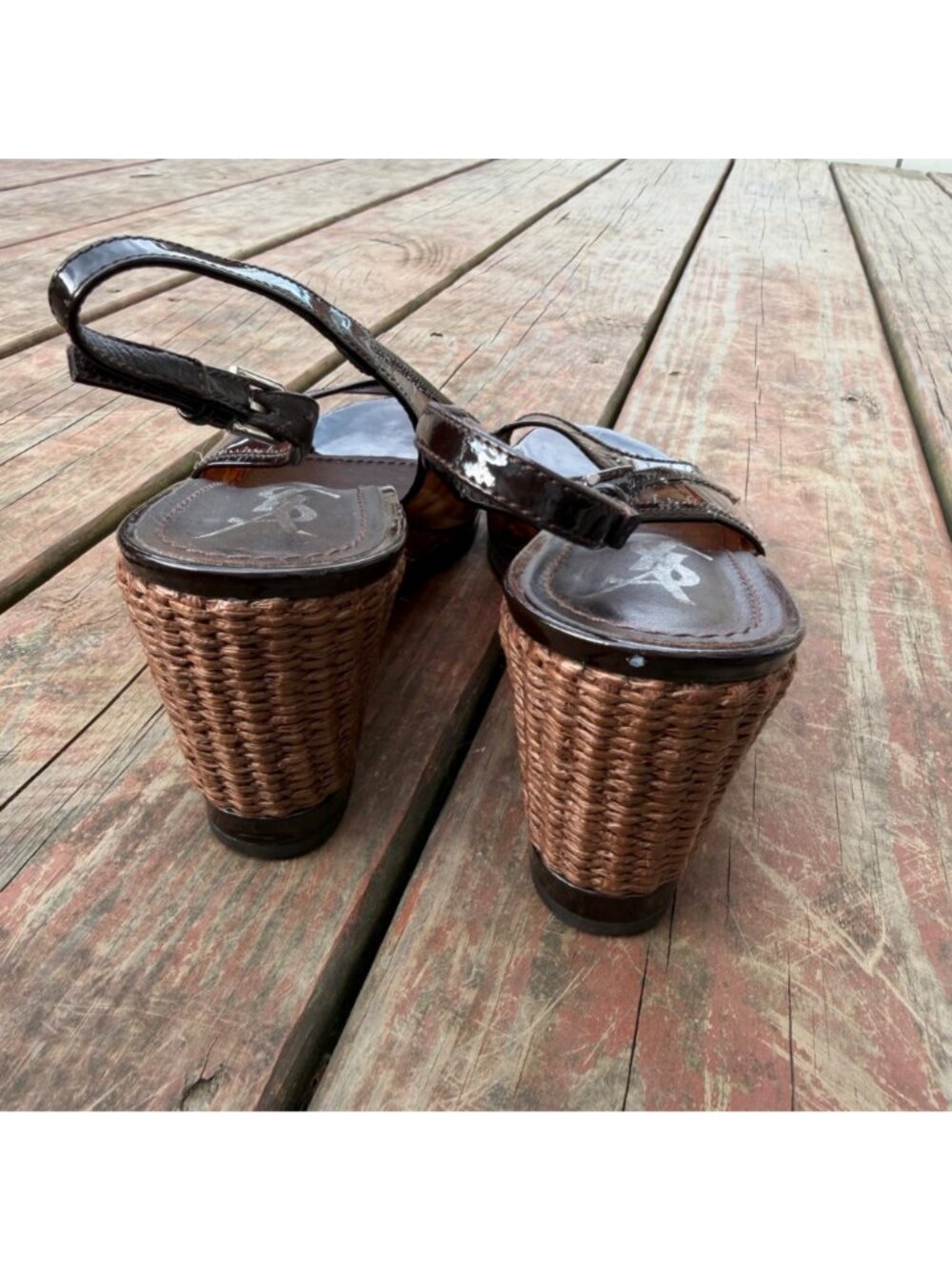 Yves Saint Laurent Brown Patent Leather Wedge Sandals With Adjustable Straps & P - Picture 3 of 9